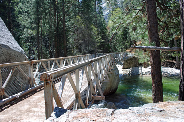 bridge over south fork Kings River near Bubbs Creek, Kings Canyon National Park