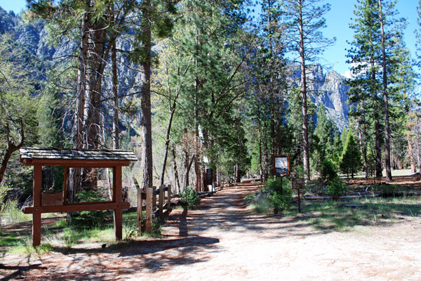 Zumwalt Meadow trailhead, Kings Canyon National Park, California